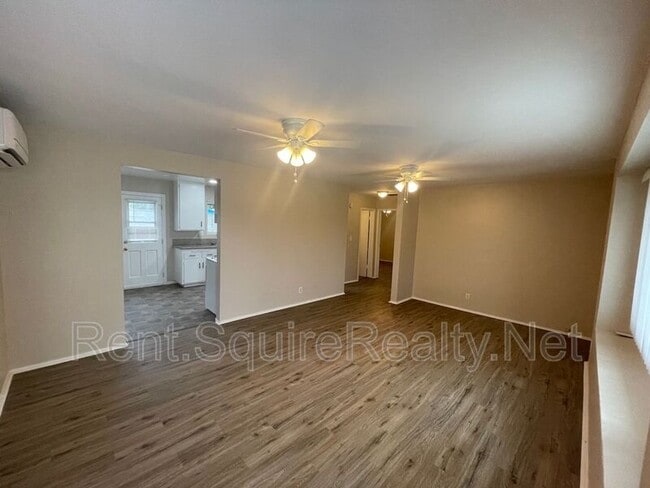 Building Photo - 355 S Aspan Ave