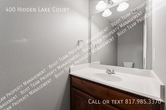 Building Photo - 400 Hidden Lake Ct