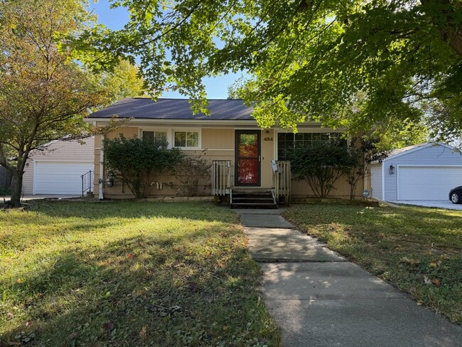 Building Photo - 424 Hilltop Rd