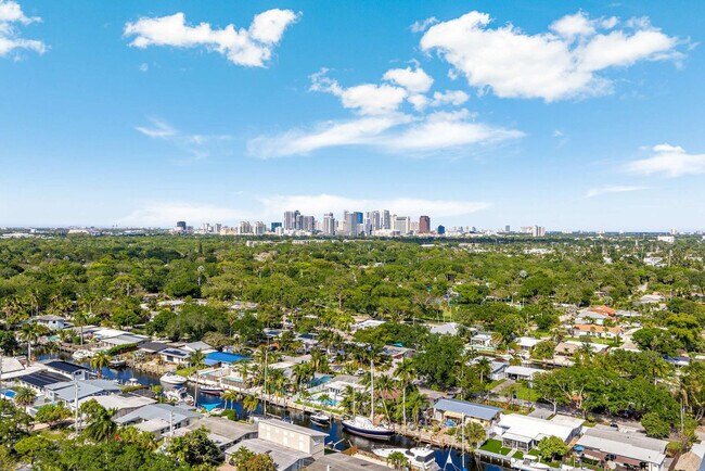 Building Photo - 1526 SW 20th Ave