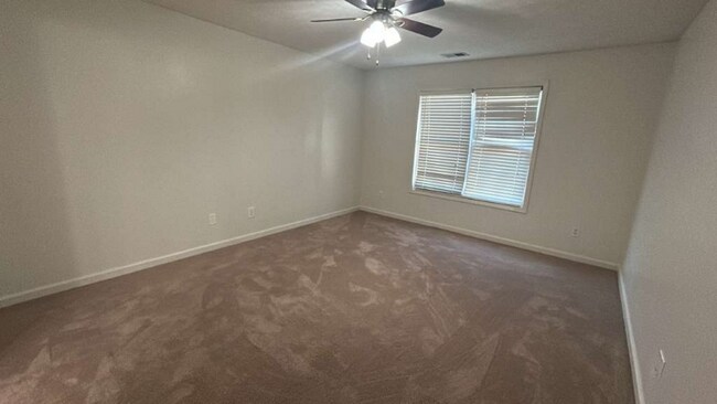 Building Photo - 805 Georgian Hills Dr