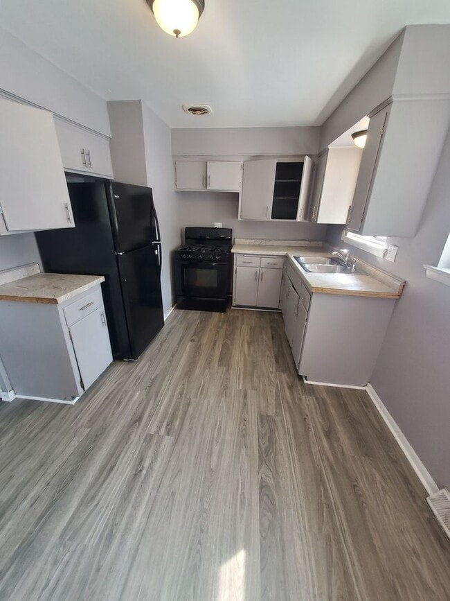 Building Photo - 5826-5828 N 93rd St.