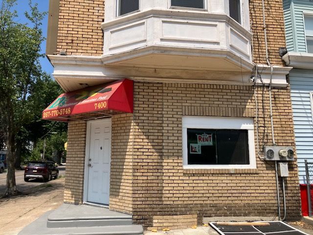 Building Photo - 7400 Lawndale Ave