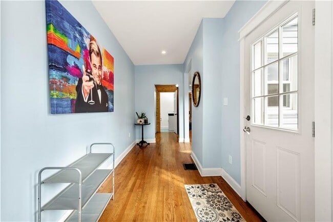 Building Photo - 1207 Linden Pl