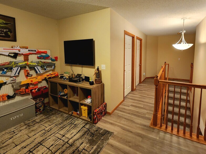 Building Photo - 862 Princeton Ave