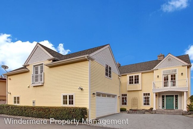 Building Photo - 12108 NE Apple Tree Point Ln