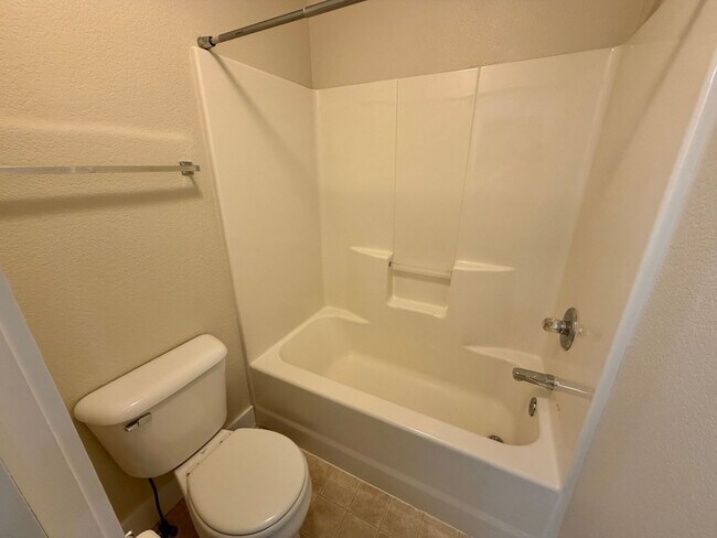 Building Photo - 4334 Pennyroyal Ln