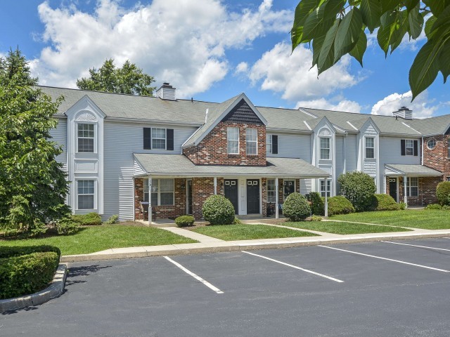 Victoria Crossing Apartments - 144 A Victoria Ln Wyomissing PA 19610 ...