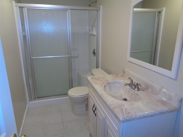 Building Photo - 1387 Belfaire Lake Trl