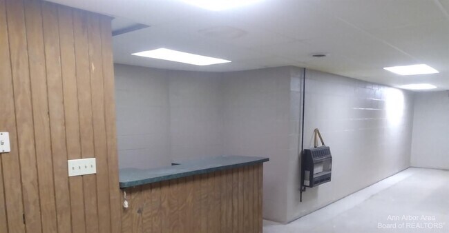 Building Photo - 5383 Textile Rd