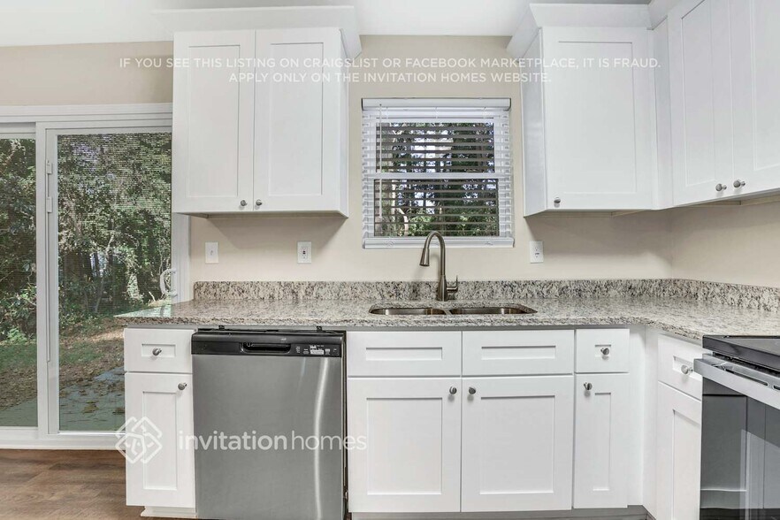 Building Photo - 1411 Marcelle Heights Pl NW