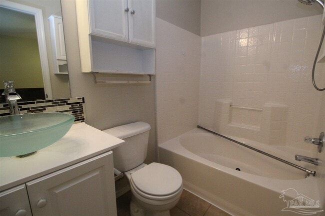 Building Photo - 7680 Chablis Cir