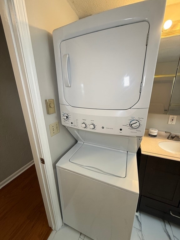 Building Photo - 122 Central St