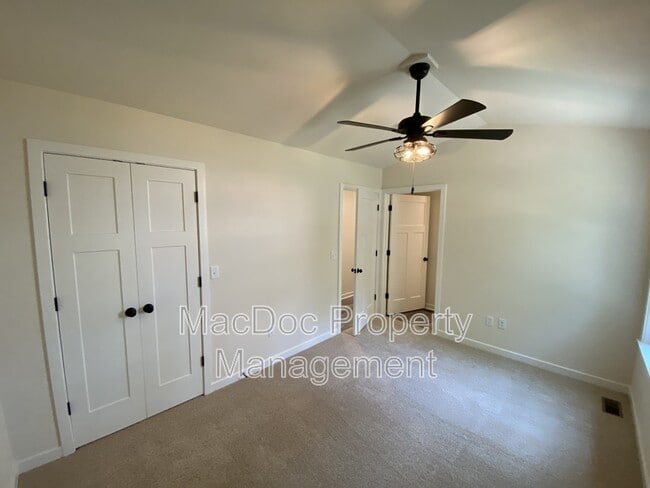 Building Photo - 12171 Tennis Ln