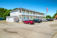 Building Photo - 3807 Woodlawn St