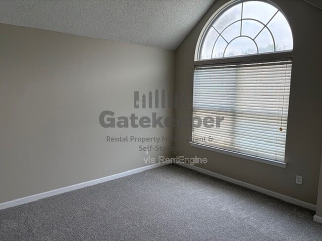 Building Photo - 8882 Seneca Rd