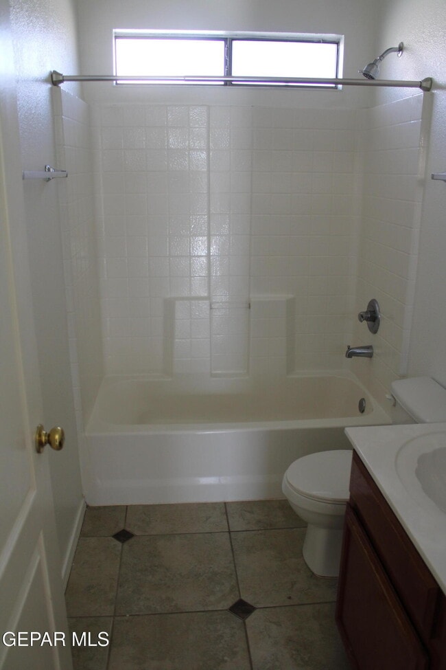 Building Photo - 13985 Sandy Rock Dr