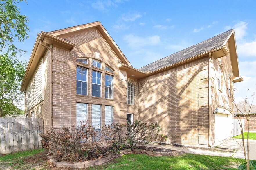 Building Photo - 4518 Allegro Dr