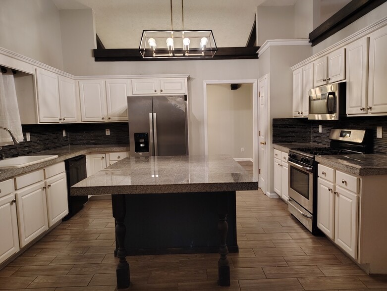 Kitchen - 5679 Post Mill Ct