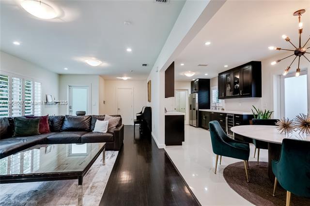 Building Photo - 1545 Siena Ave