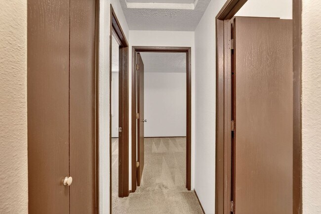 Building Photo - 4801 NE Killingsworth St