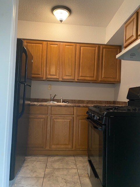 Building Photo - 42 S Claybrook St