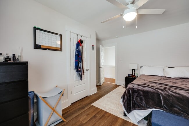 Building Photo - 372 Arch St