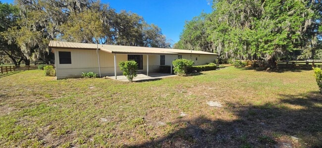 Building Photo - 3 Bedroom/3 Bath home in Archer FL