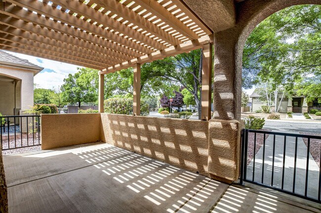 Building Photo - 3 bedroom 2 bathroom home for Rent in StoneRidge!