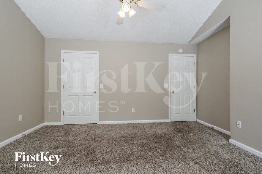 Building Photo - 5370 Princeton Oaks Dr