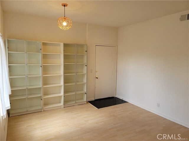 Building Photo - 360 S Los Robles Ave