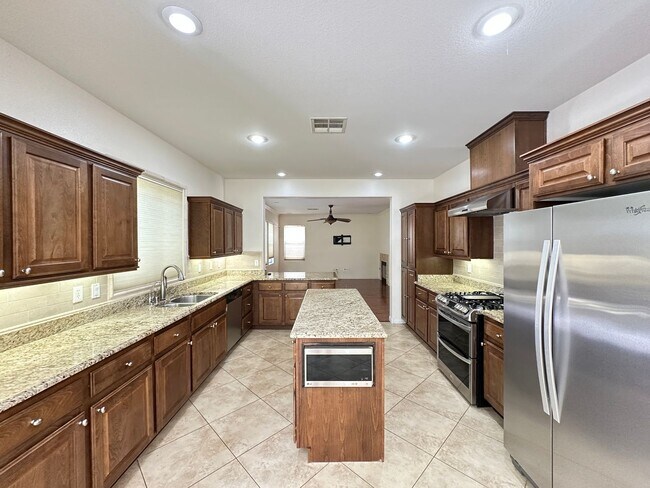 Building Photo - Summerlin Village 16 Ladera Phase 3