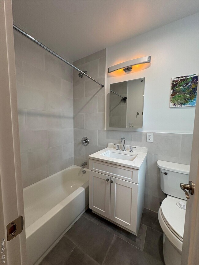 Building Photo - 300 Martine Ave