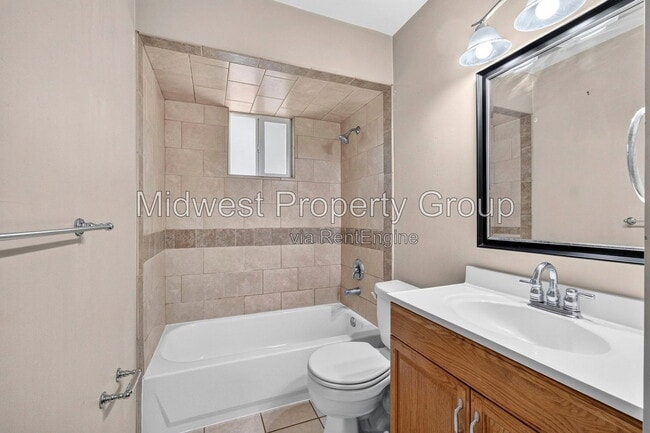 Building Photo - 1205 Acredale Dr