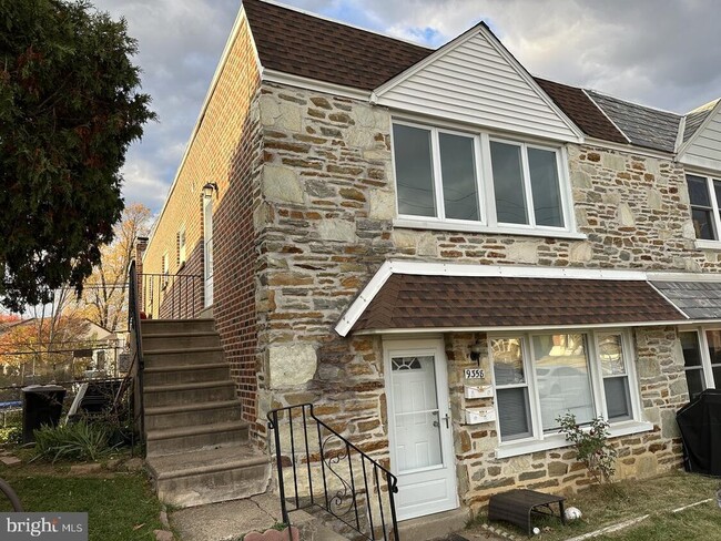 Primary Photo - 9358 Hoff St