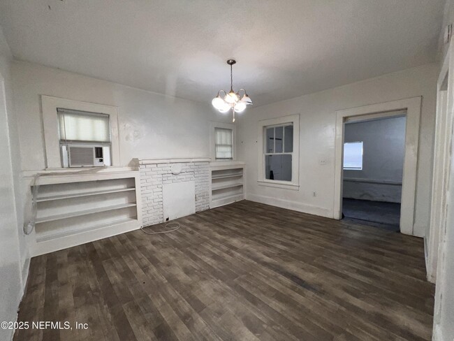 Building Photo - 134 W 23rd St