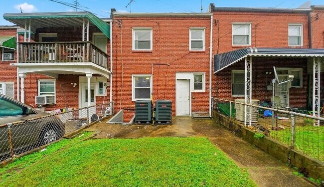 Building Photo - 1310 N Ellwood Ave