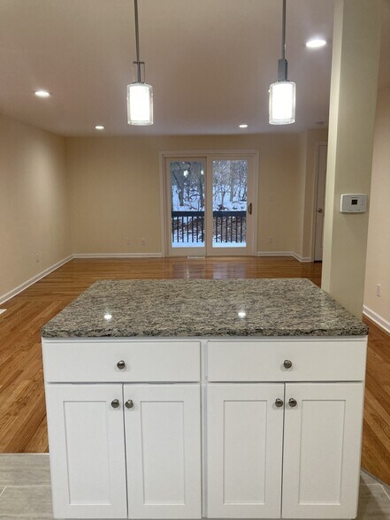 Building Photo - 30 Mansfield Dr