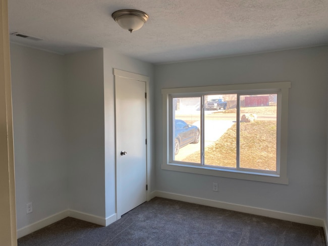 Building Photo - 5239 S 2700 W