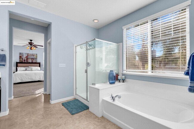 Building Photo - 1361 Tiffany Dr