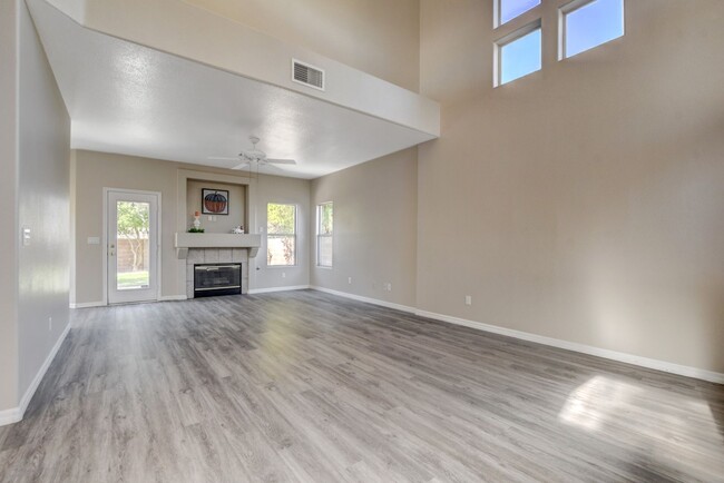 Building Photo - Short Term Lease for 3 BR Home in Summerlin