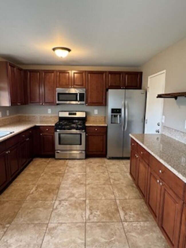 Building Photo - Charming 3 Bedroom 2 Bathroom Home Available for Rent!!