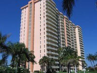 Building Photo - Stunning views, great amenities for 55+ re...