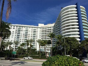 Building Photo - 5161 Collins Ave