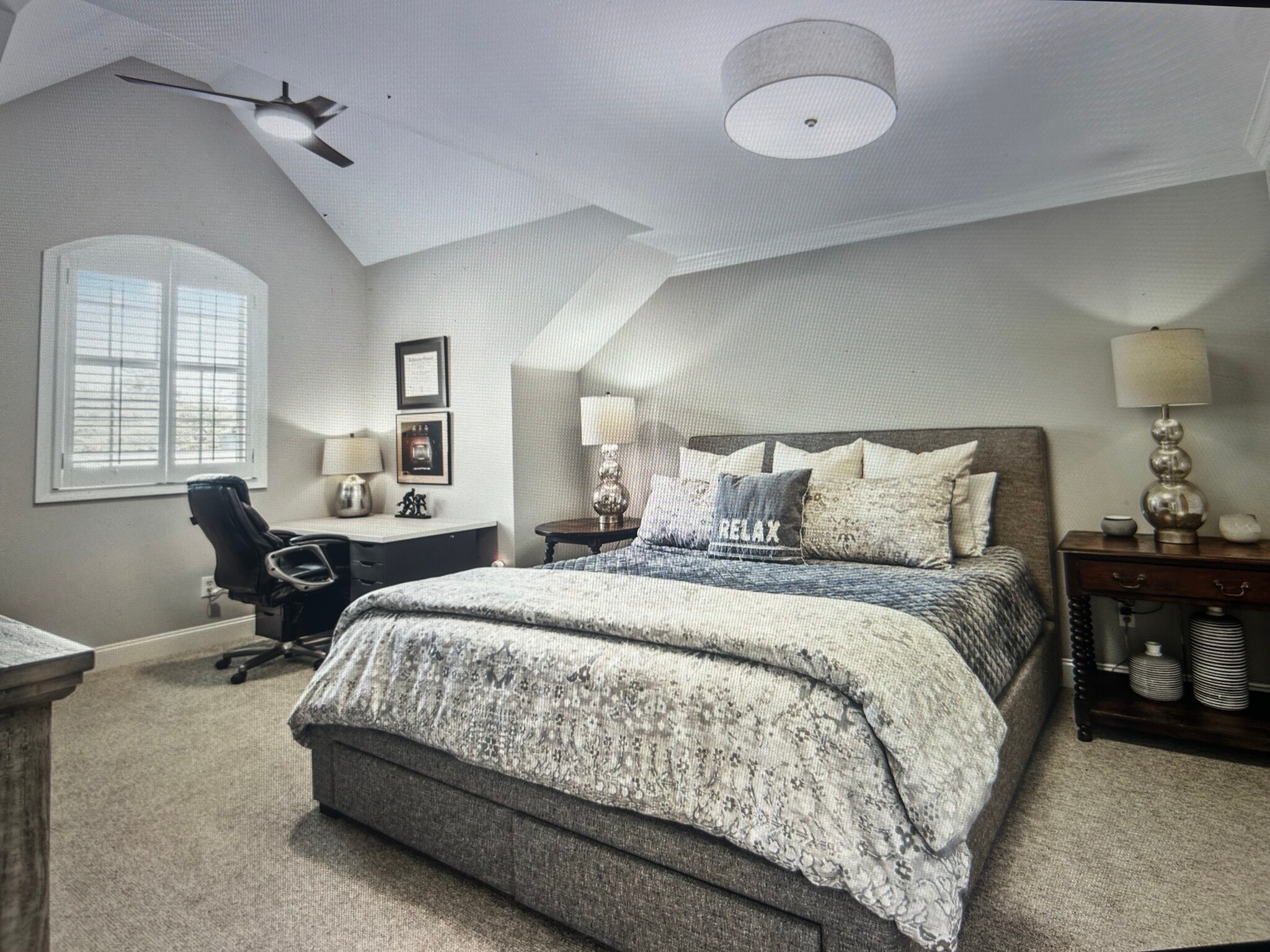 Building Photo - 9230 Honors Way