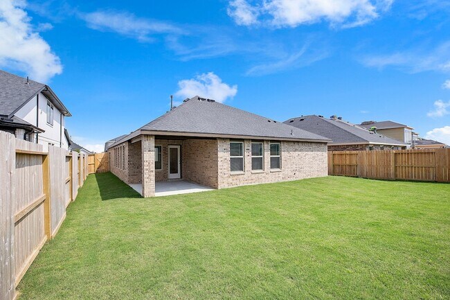 Building Photo - 31546 Beacon Cove Trl