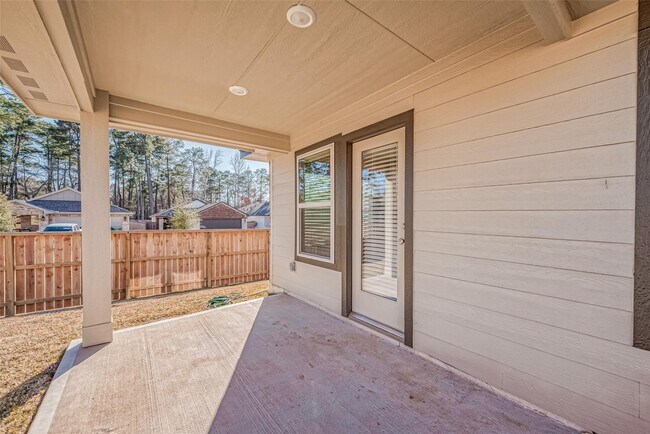 Building Photo - 1864 Canyon Live Oak St