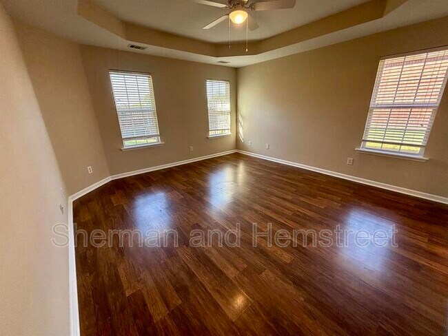 Building Photo - 4477 Country Glen Cir