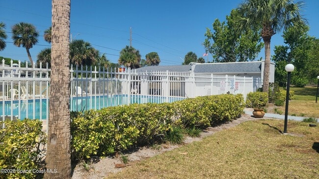 Building Photo - 6850 US-1