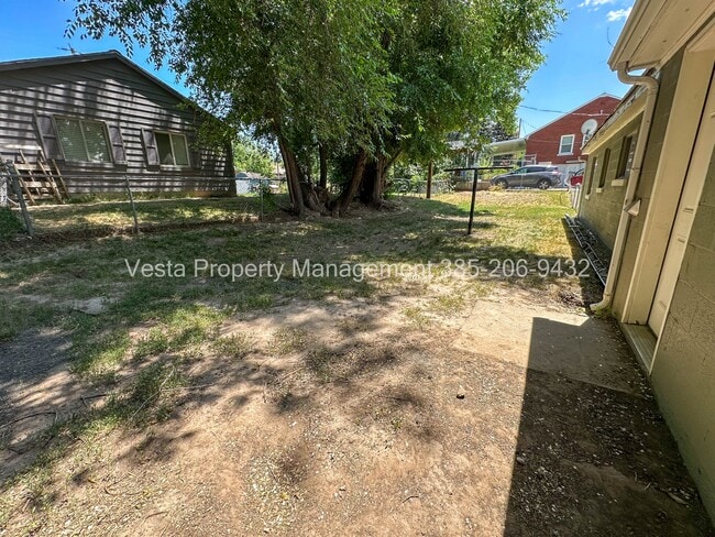Building Photo - 3506 Eccles Ave